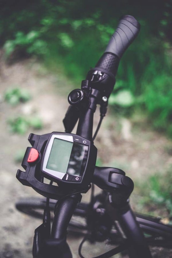 GPS vélo : comment l'utiliser pour optimiser vos entraînements et vos parcours ?